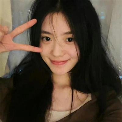 三十而丽封面